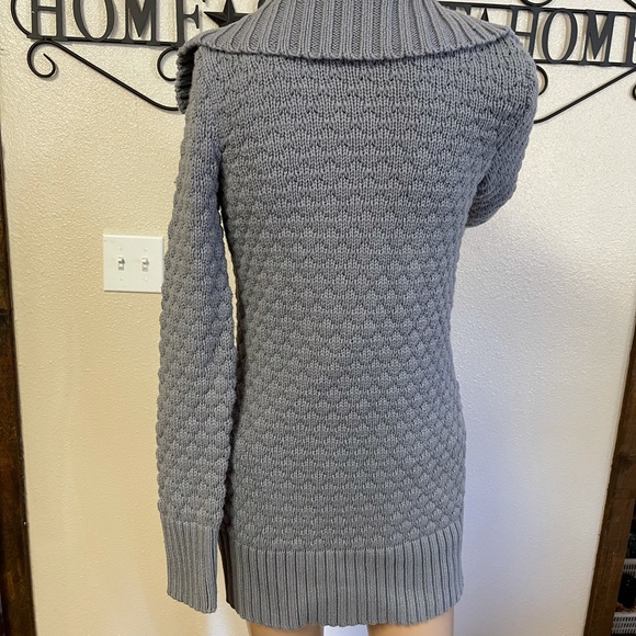 Vintage Calvin Klein Sweater - Picture 3 of 6
